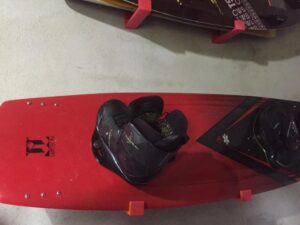Board Wall Mount: Wakeboard, Kiteboard, Wakestake, Wakesurf, skate, Snowboard