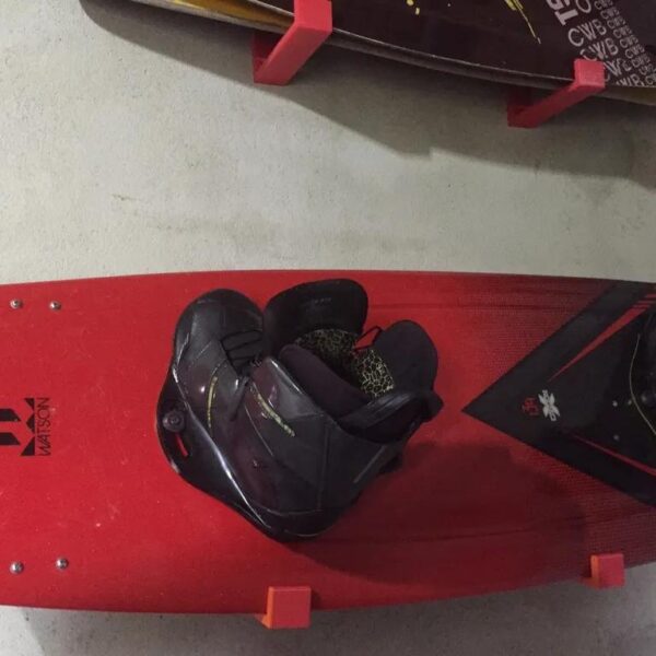 Board Wall Mount: Wakeboard, Kiteboard, Wakestake, Wakesurf, skate, Snowboard