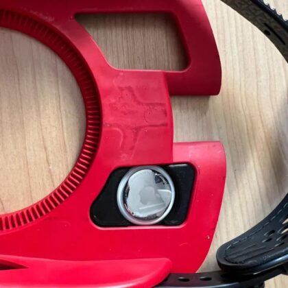 AirTag holder for Union Elite Pro 2018 Snowboard Bindings